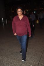 Vashu Bhagnani snapped at airport in Mumbai on 4th Jan 2014
